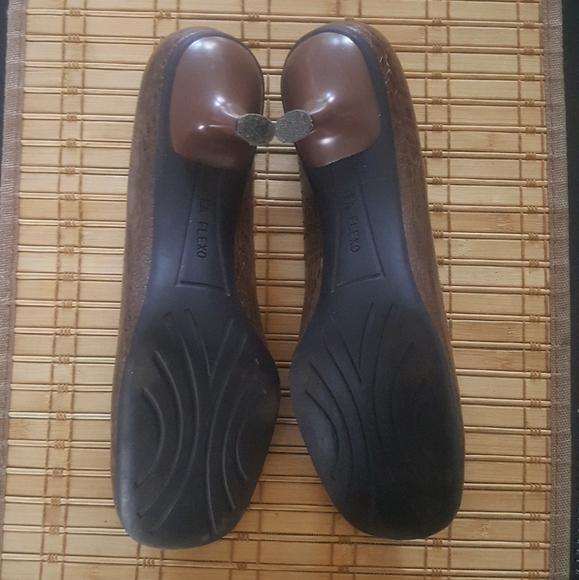 Enzo Angiolini Brown Kitten Heels 7.5 - Picture 5 of 8